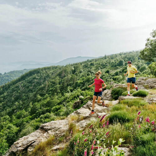 Un homme et une femme fond du jogging
